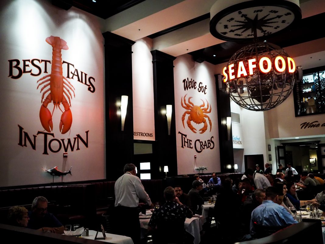 Big Fin Seafood Kitchen Celebrates 10 Years – and Renews Lease at Dellagio Town Center On Restaurant Row for another 10 Years