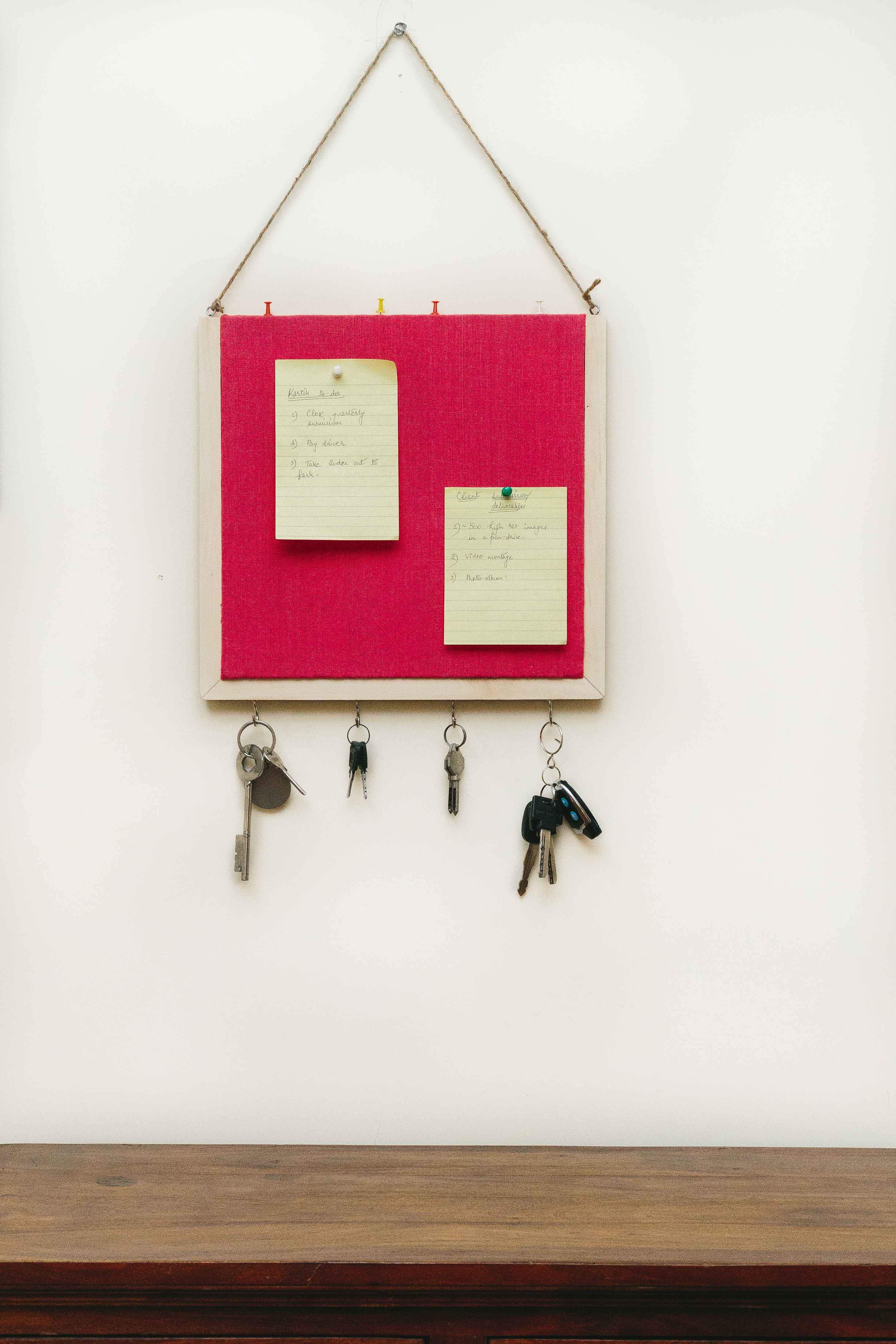 Wooden pin board with key hooks- Pink